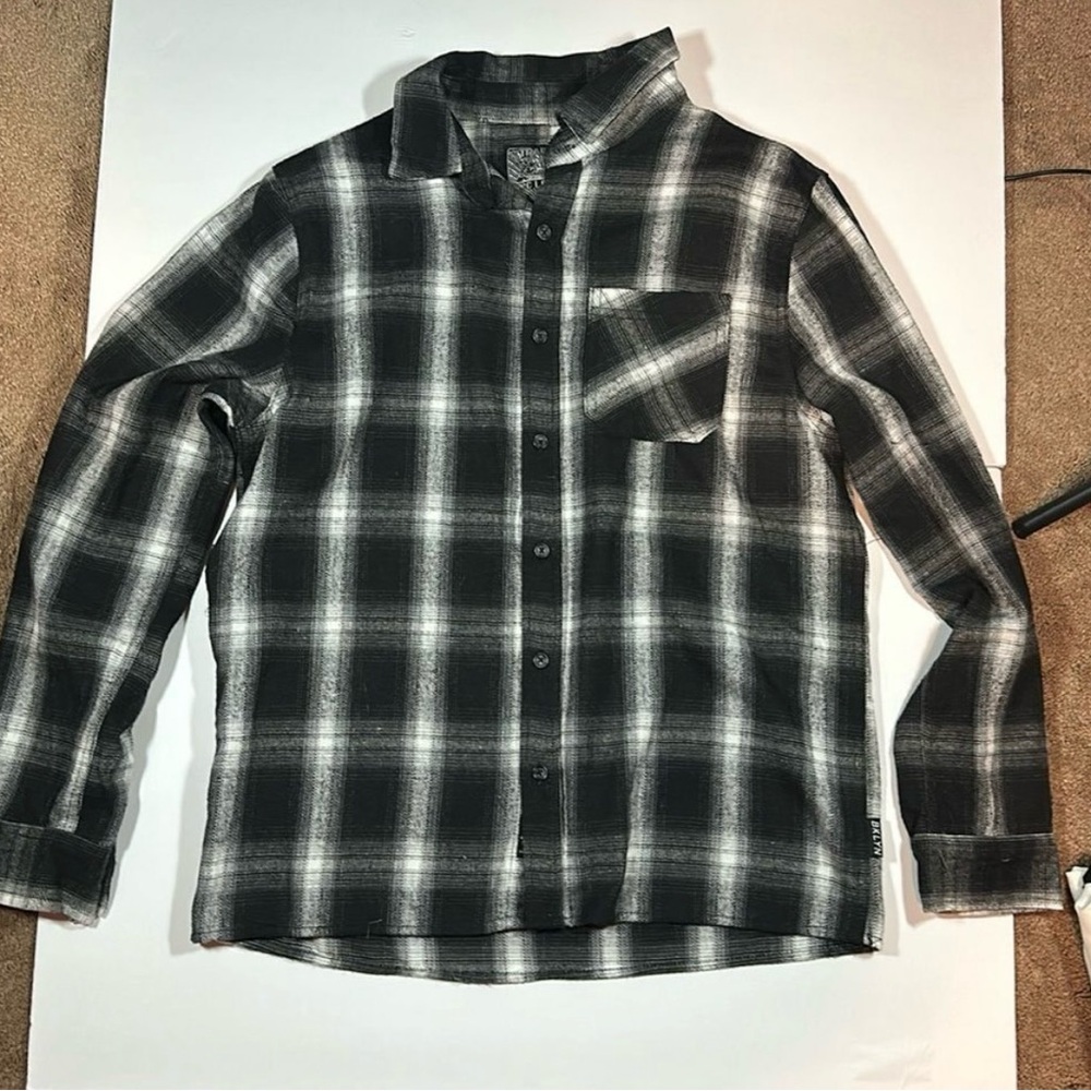 Men’s black and white flannel size medium Brooklyn Clothes